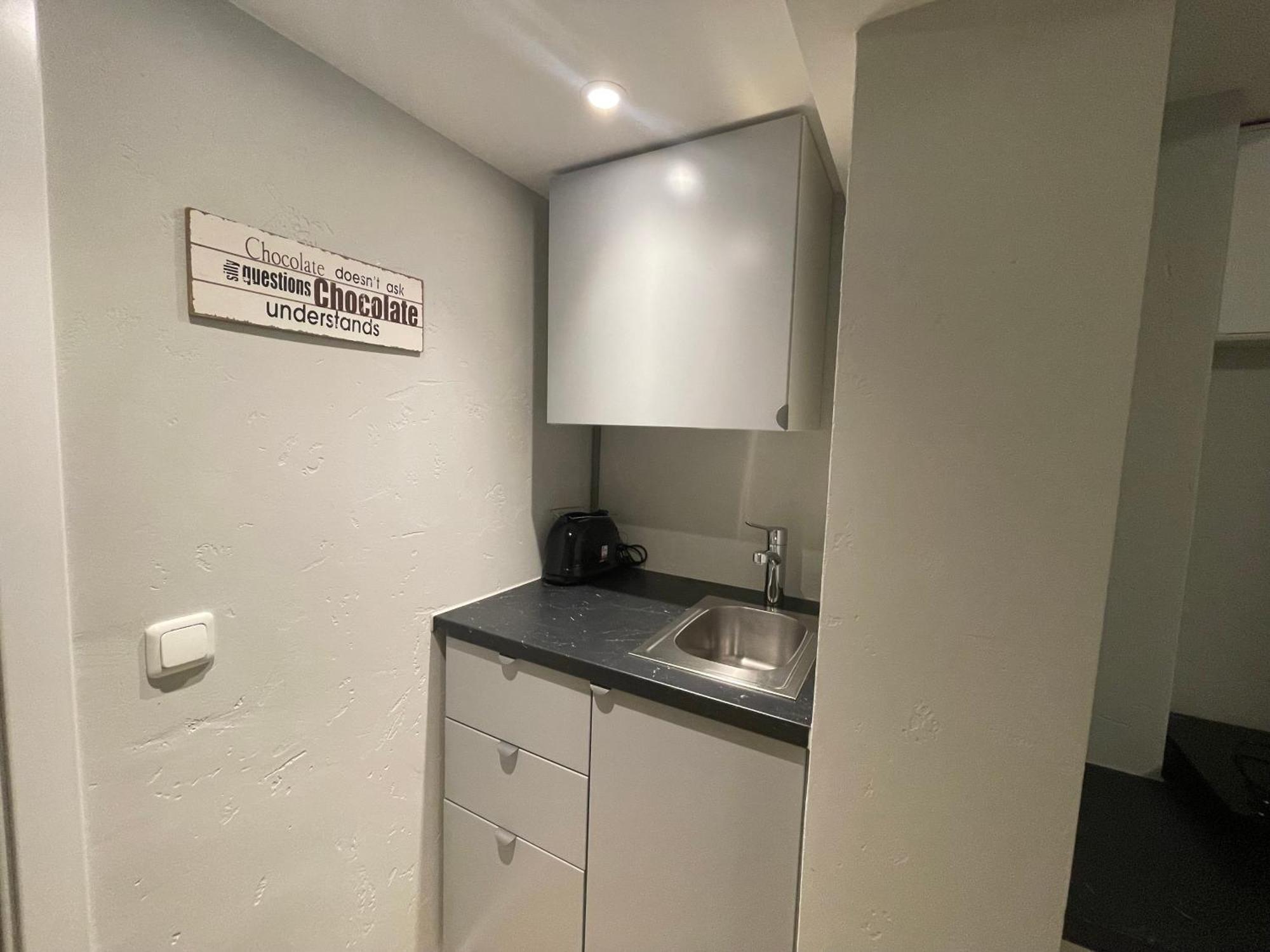 Suesses Kleines Und Zentrales Apartment Fuer Zwei Personen Mitten In Hamburk Exteriér fotografie